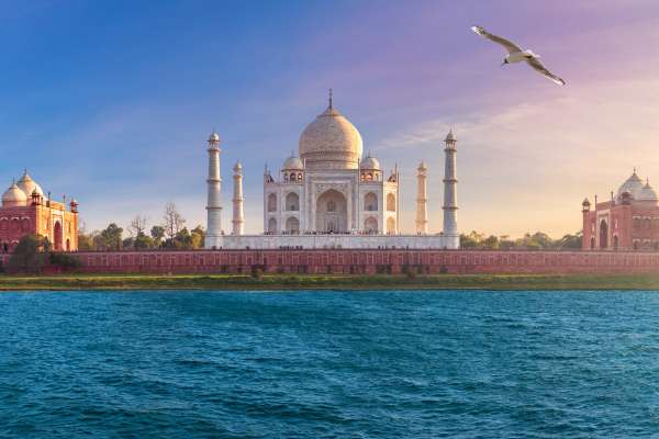 TAJ MAHAL TOUR FROM DELHI ONLY TRANSPORTATION AND GUIDE