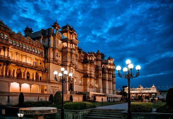 Golden Triangle Tour with Udaipur 7 Nights / 8 Days